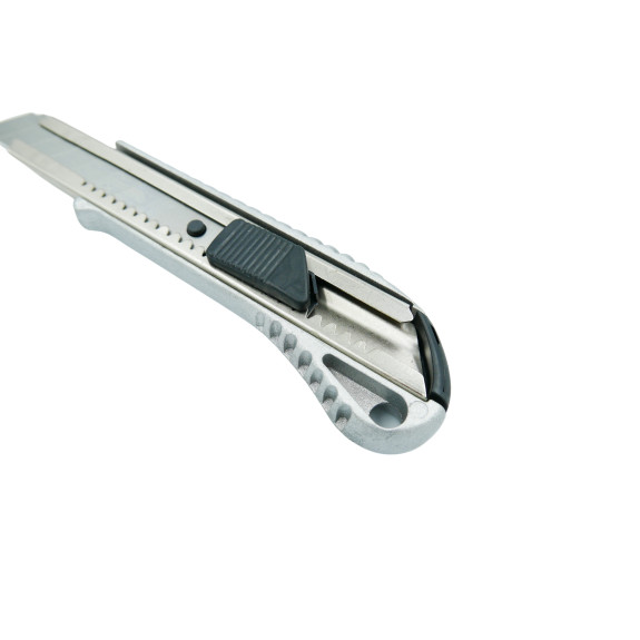 NÓŻ Z METALOWĄ RĘKOJEŚCIĄ - FT0013M